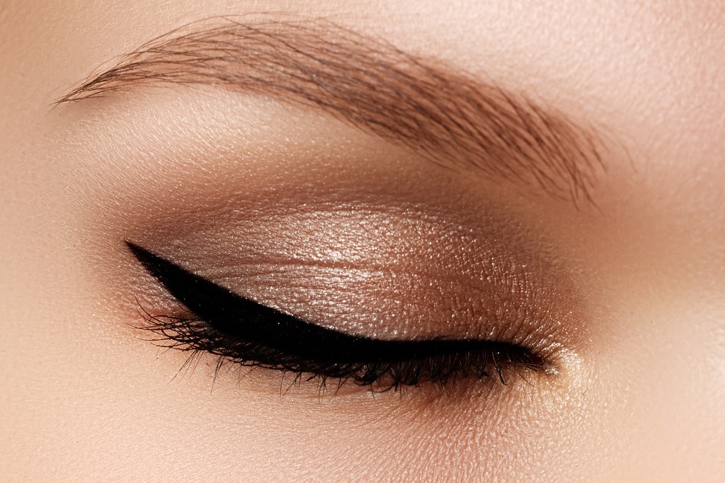 maquillage permanent eye-line